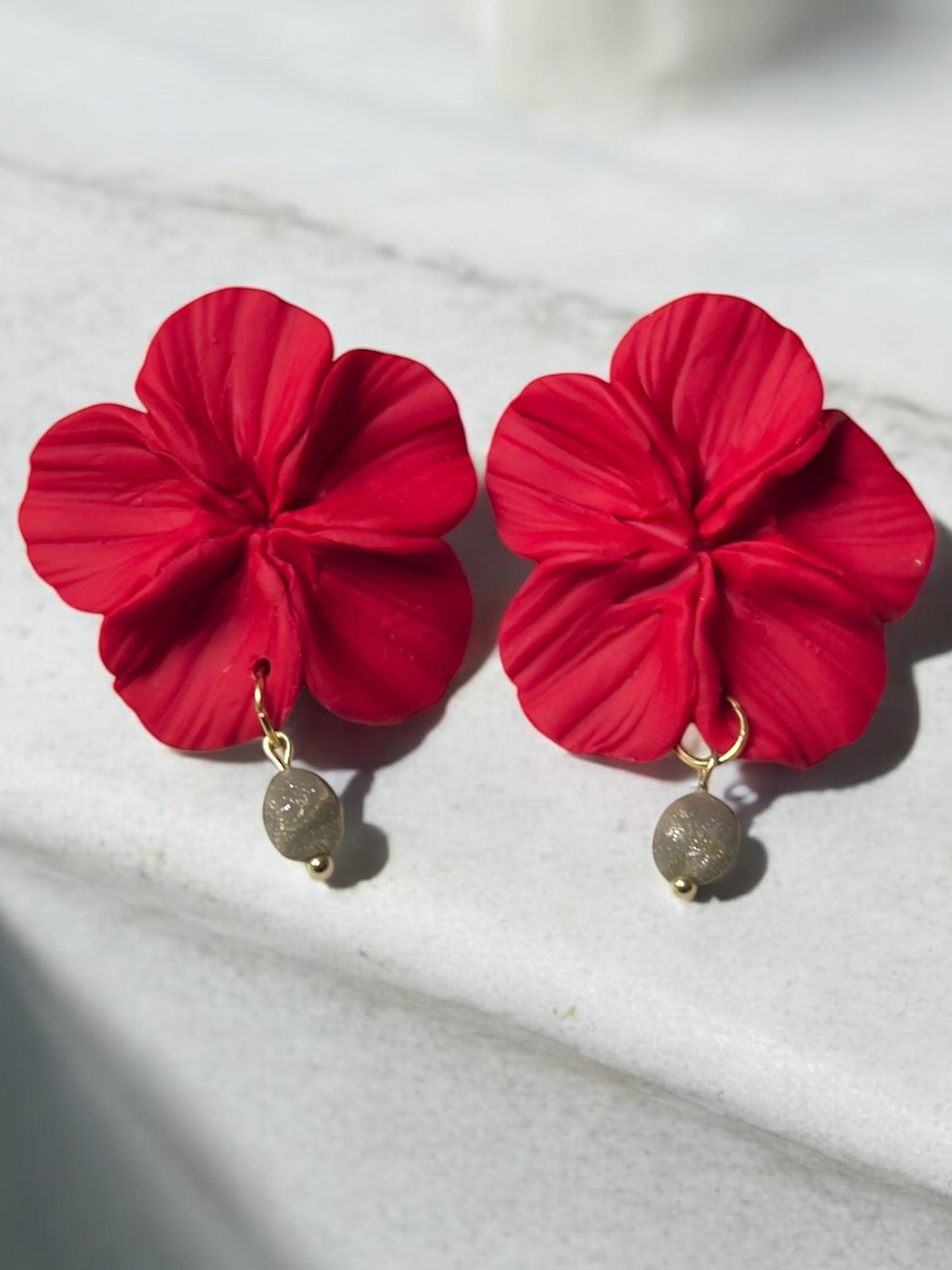 Clari | Red & Gold