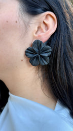 Clari | Black