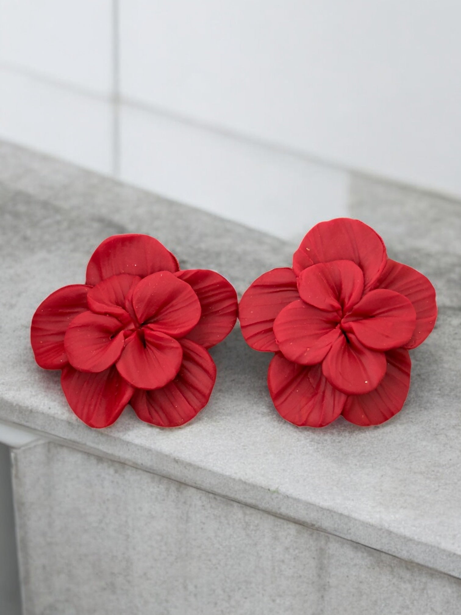 Clari | Dark Red
