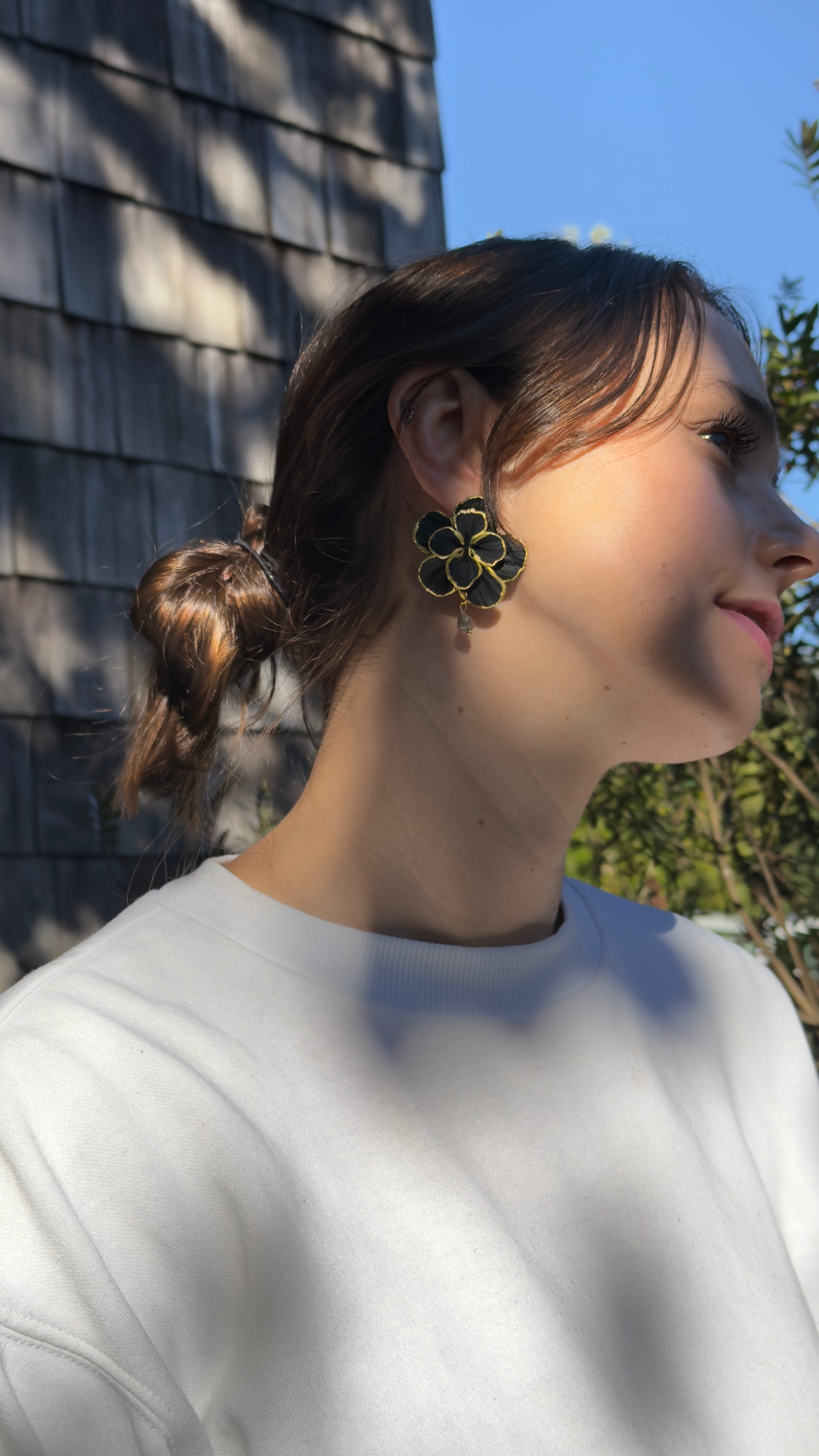 Clari | Golden Black