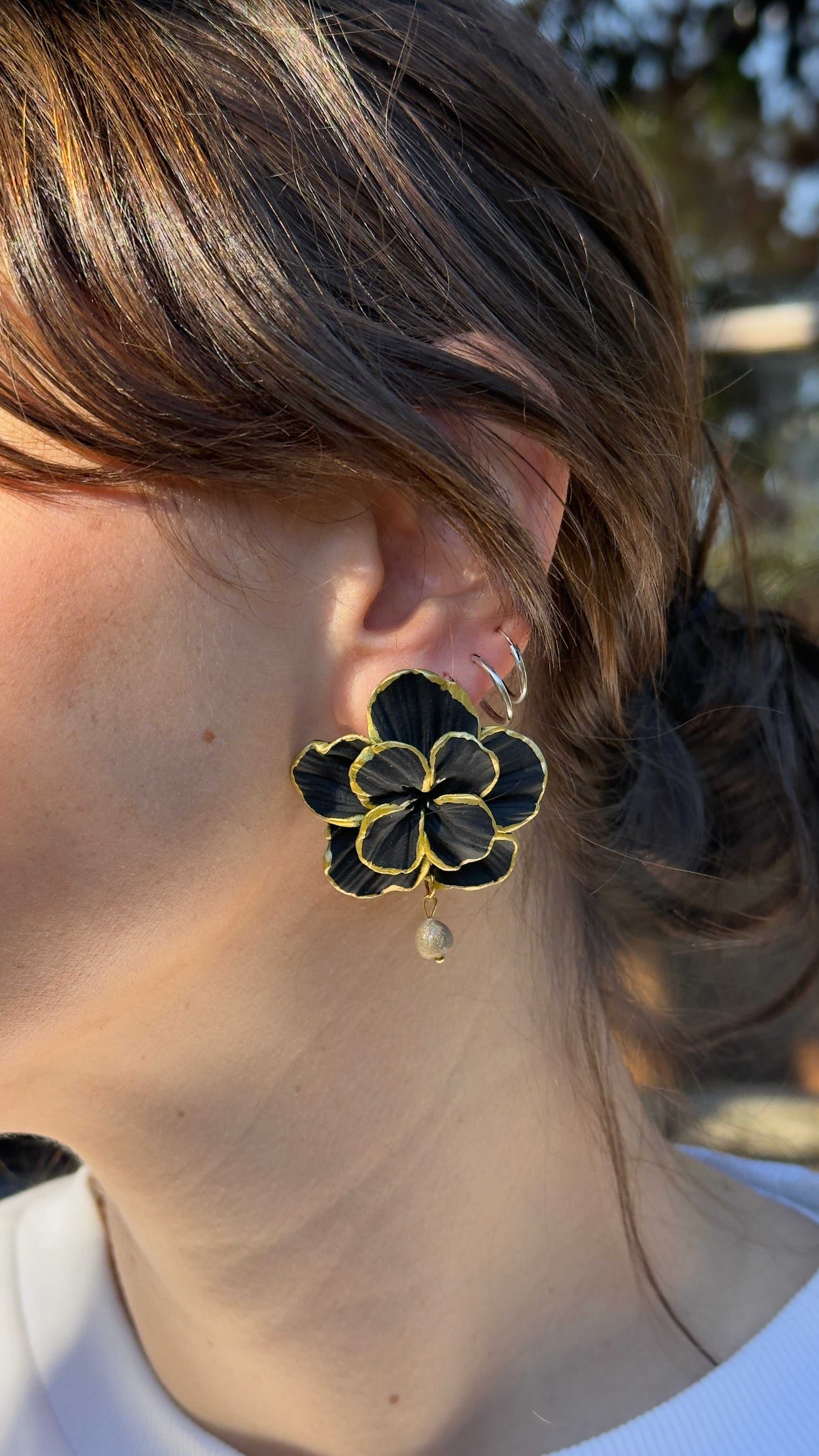 Clari | Golden Black