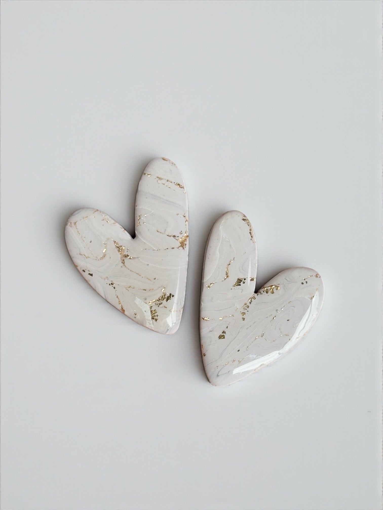 Ágatha | White