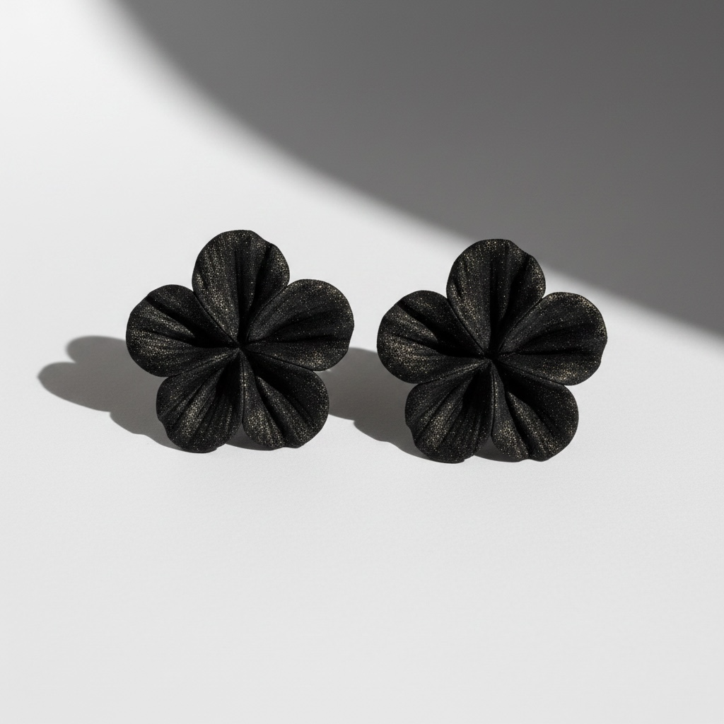Clari | Black