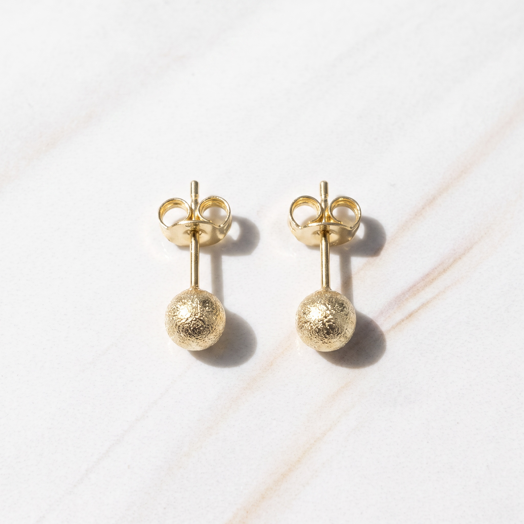 Bolitas satinadas | Oro