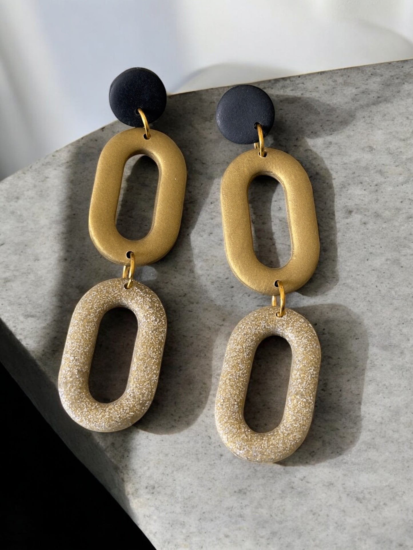 Rec | Golden Black