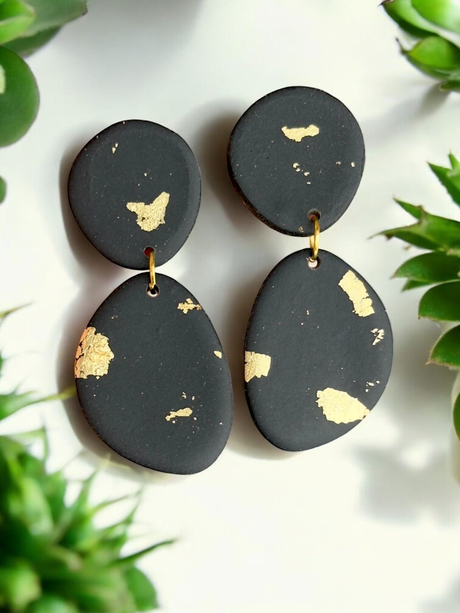Zoe | Black & Gold