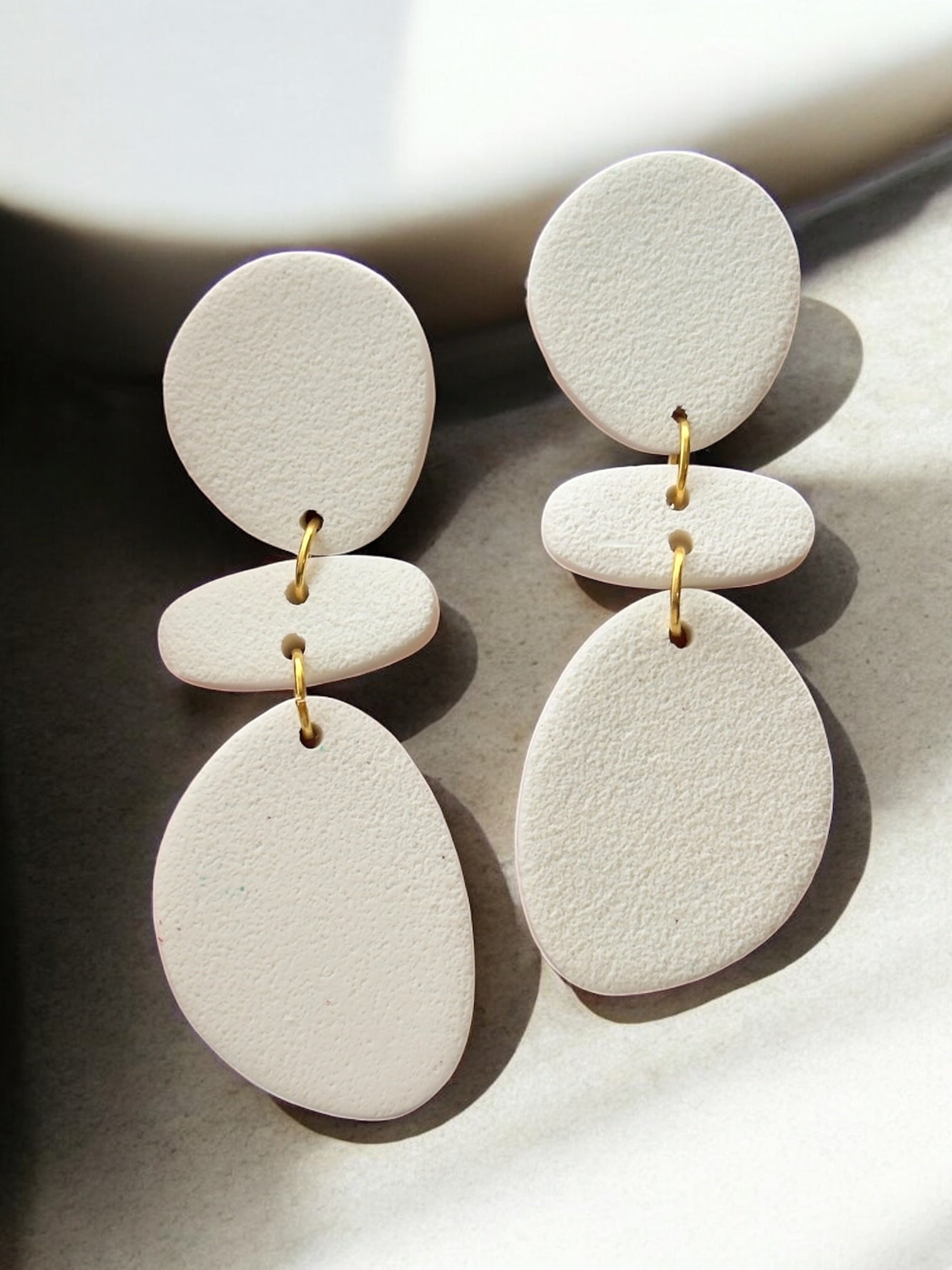Trini | White