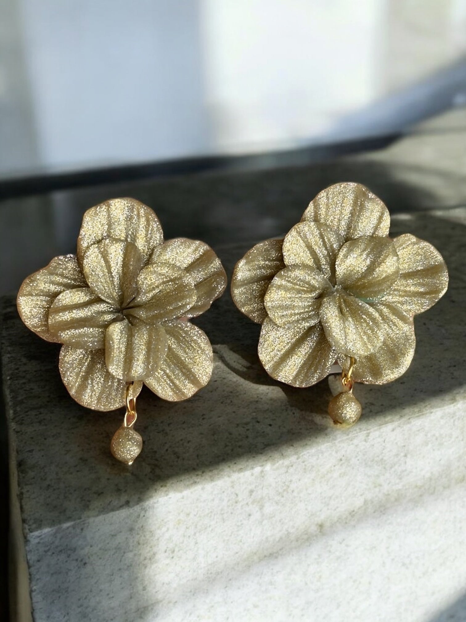 Clari | Golden