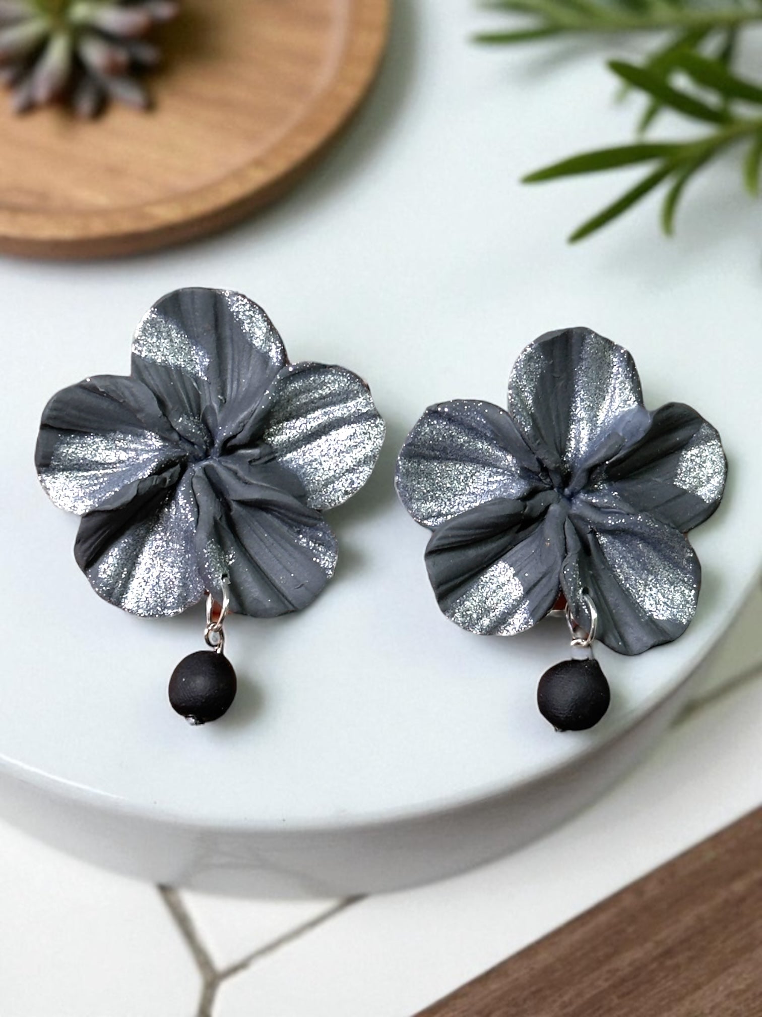 Clari | Silver Gray