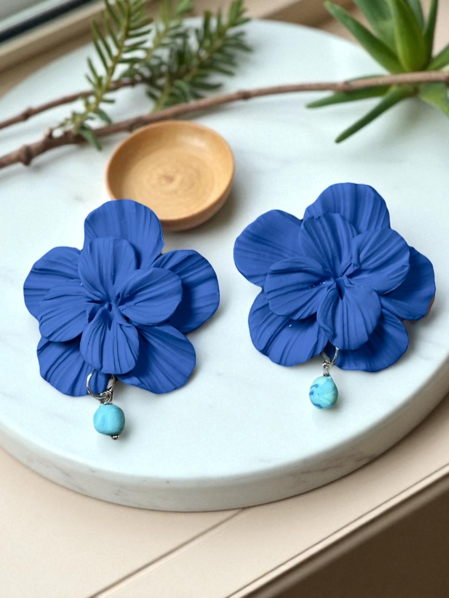 Clari | Electric Blue