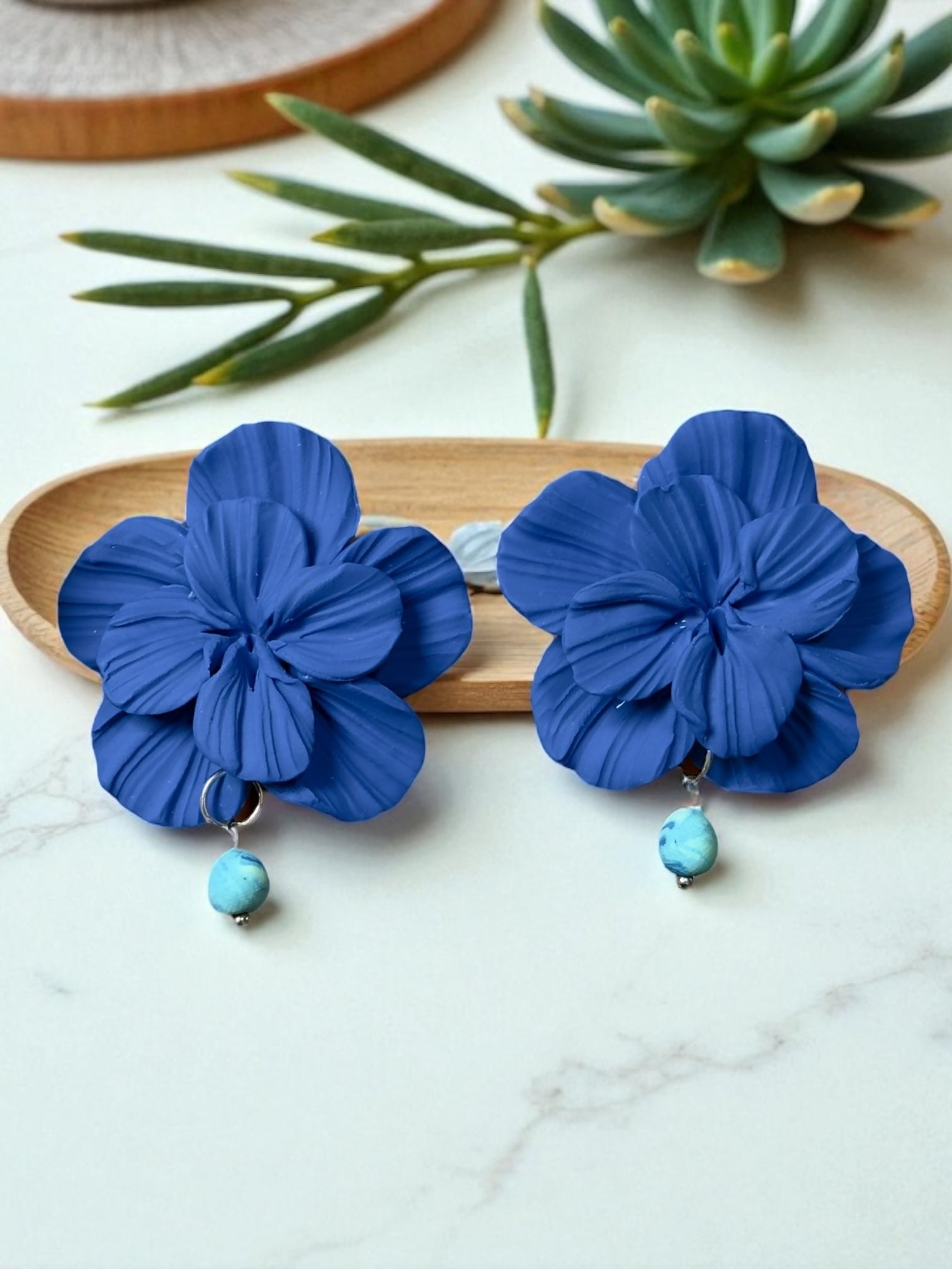 Clari | Electric Blue