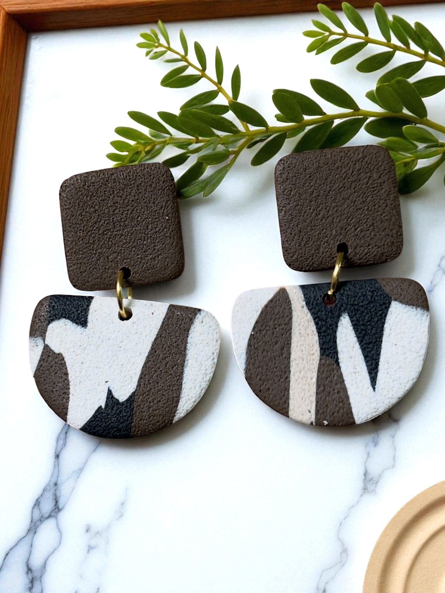 Lyv | Brown & Brown