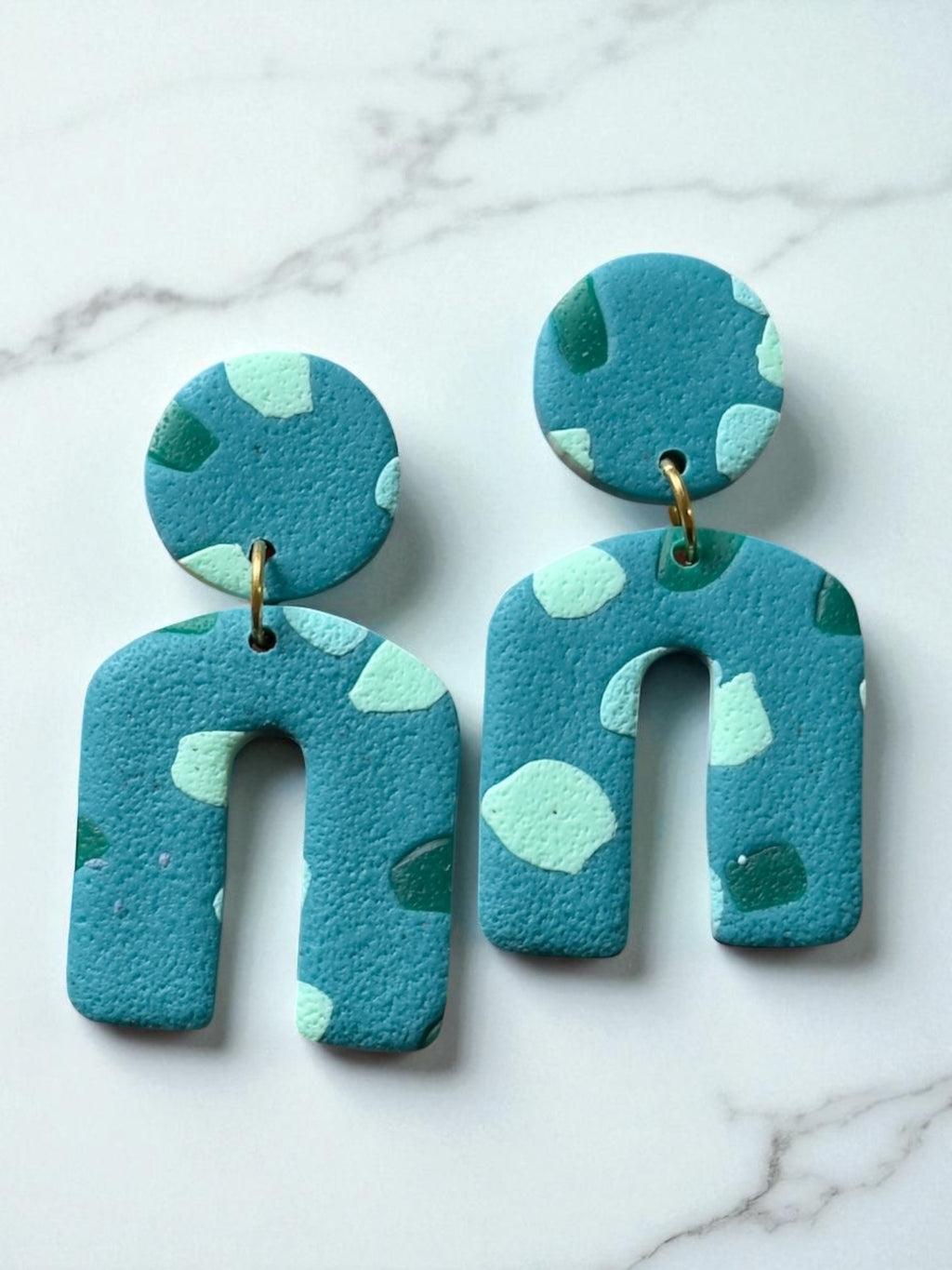 Classic | Blue Dots