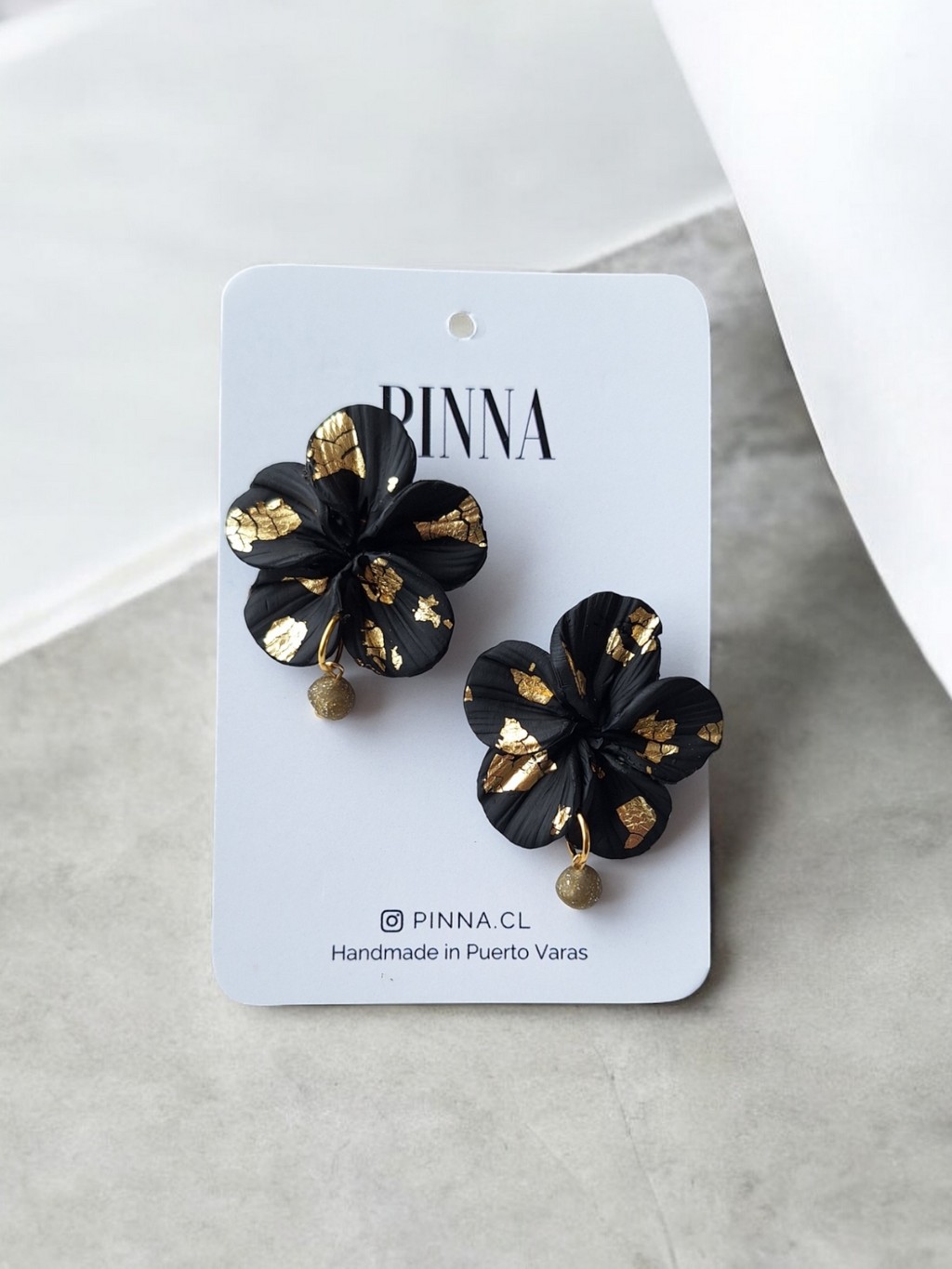 Clari | Black Golden
