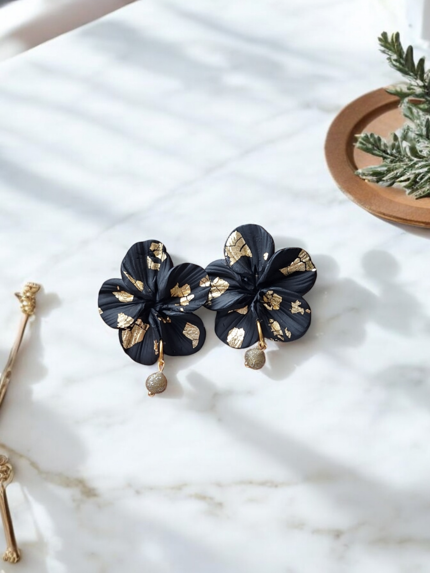 Clari | Black Golden